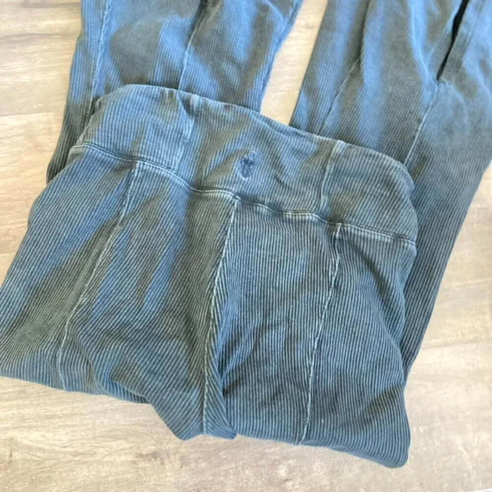 NWOT Free People Movement Peek A Boo Flare Pants Black Ribbed Sz S - Picture 6 of 6